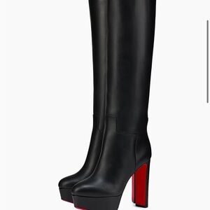 100% Authentic Christian Louboutin

Loo Botta Alta 130MM Leather Boots